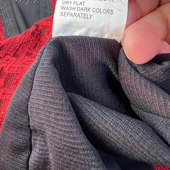 Amanda Collection Chic Red & Black Women's Blouse - Picture 11 of 11